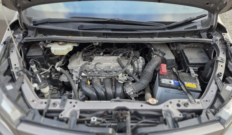 
								Toyota Voxy full									