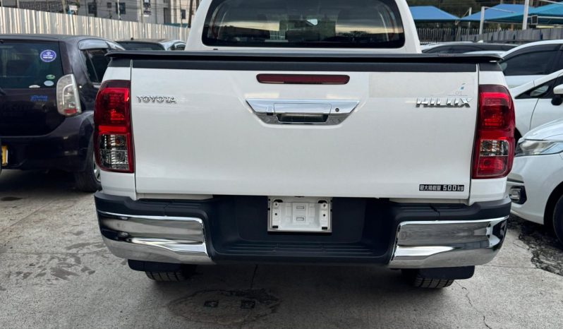 
								Toyota Hilux full									