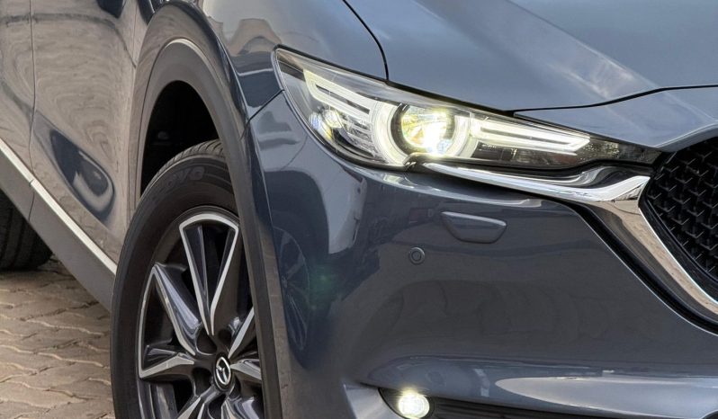 
								Mazda CX-5 full									