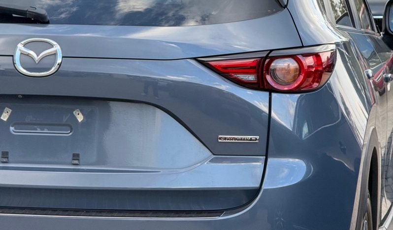 
								Mazda CX-5 full									