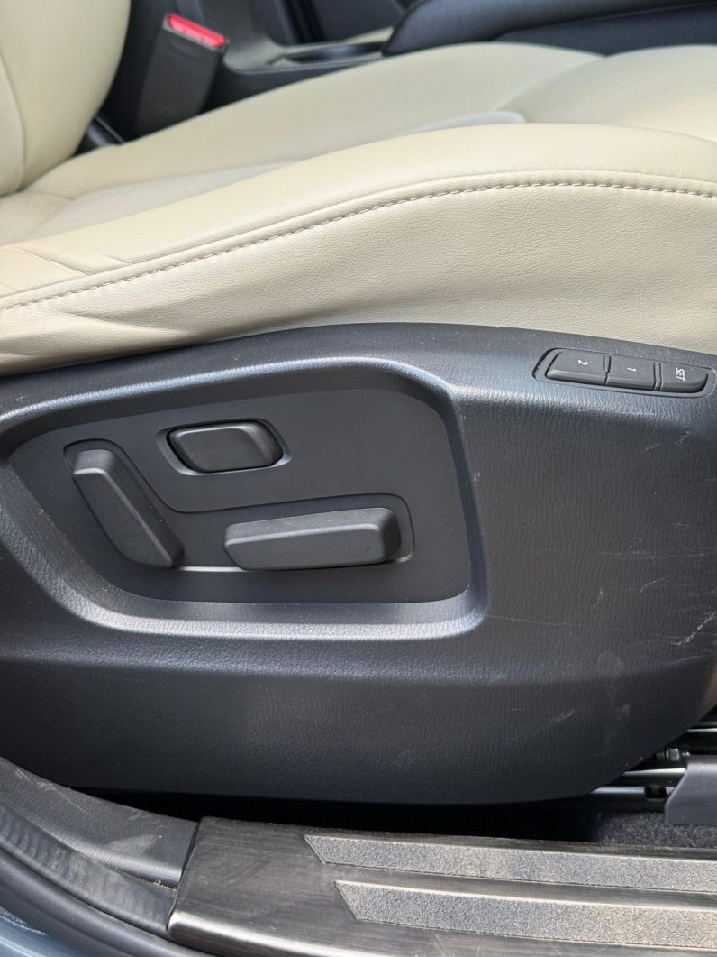 
								Mazda CX-5 full									