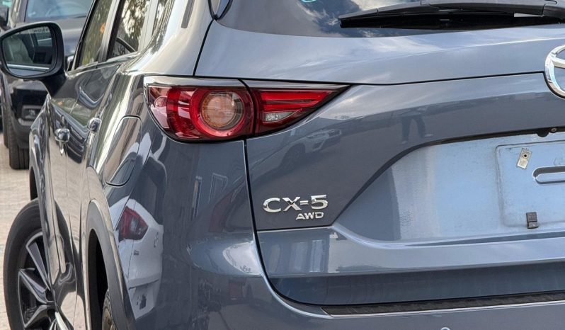 
								Mazda CX-5 full									