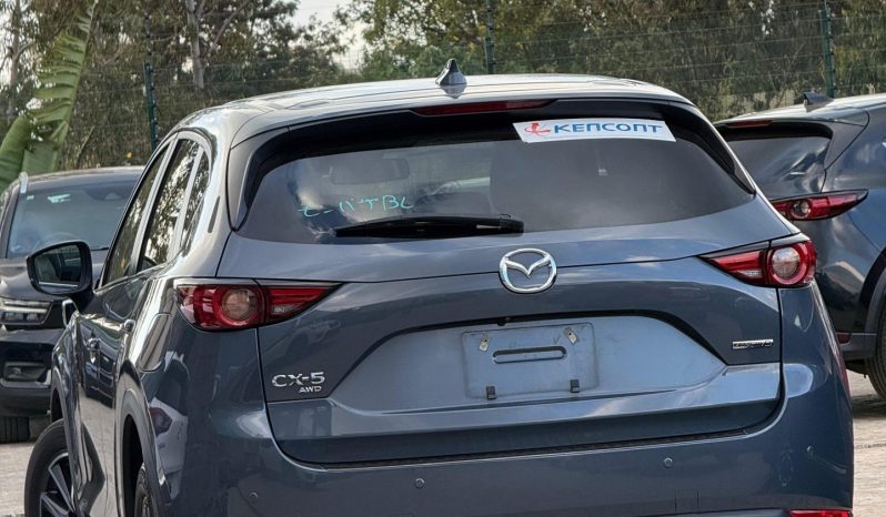 
								Mazda CX-5 full									
