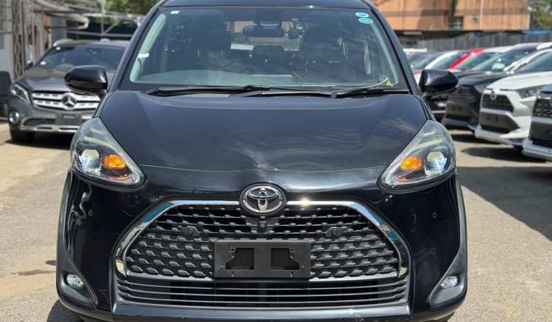
								Toyota Sienta full									