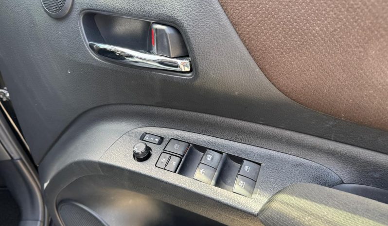 
								Toyota Sienta full									