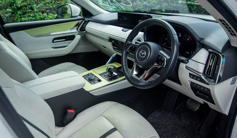 
								Mazda CX-60 full									