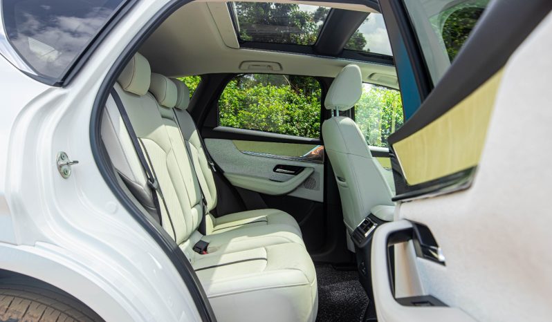
								Mazda CX-60 full									