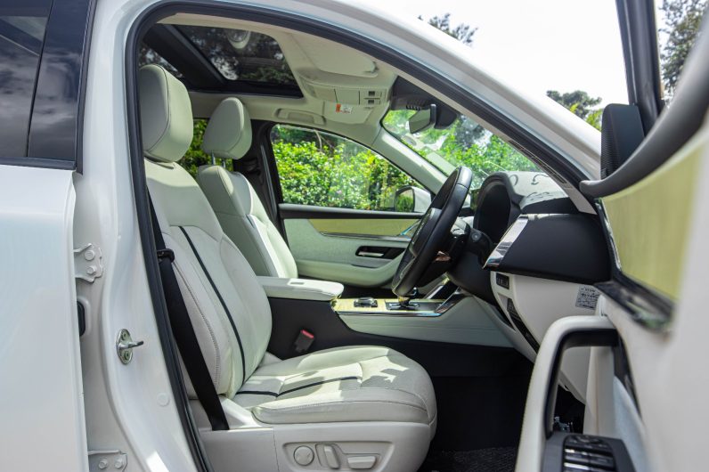 
								Mazda CX-60 full									