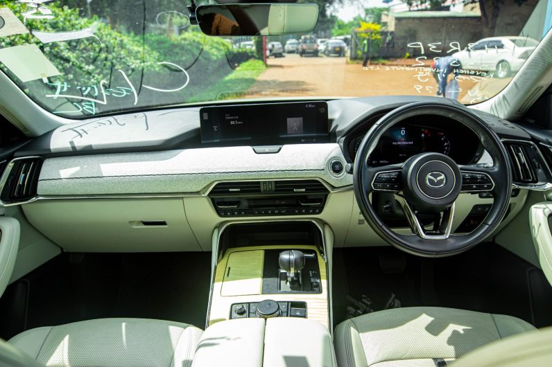 
								Mazda CX-60 full									