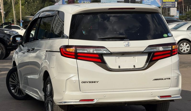 
								Honda Odyssey Absolute full									