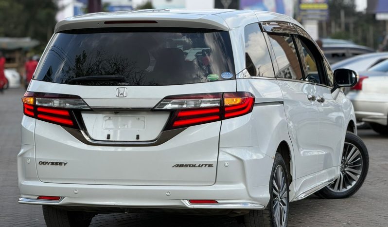 
								Honda Odyssey Absolute full									