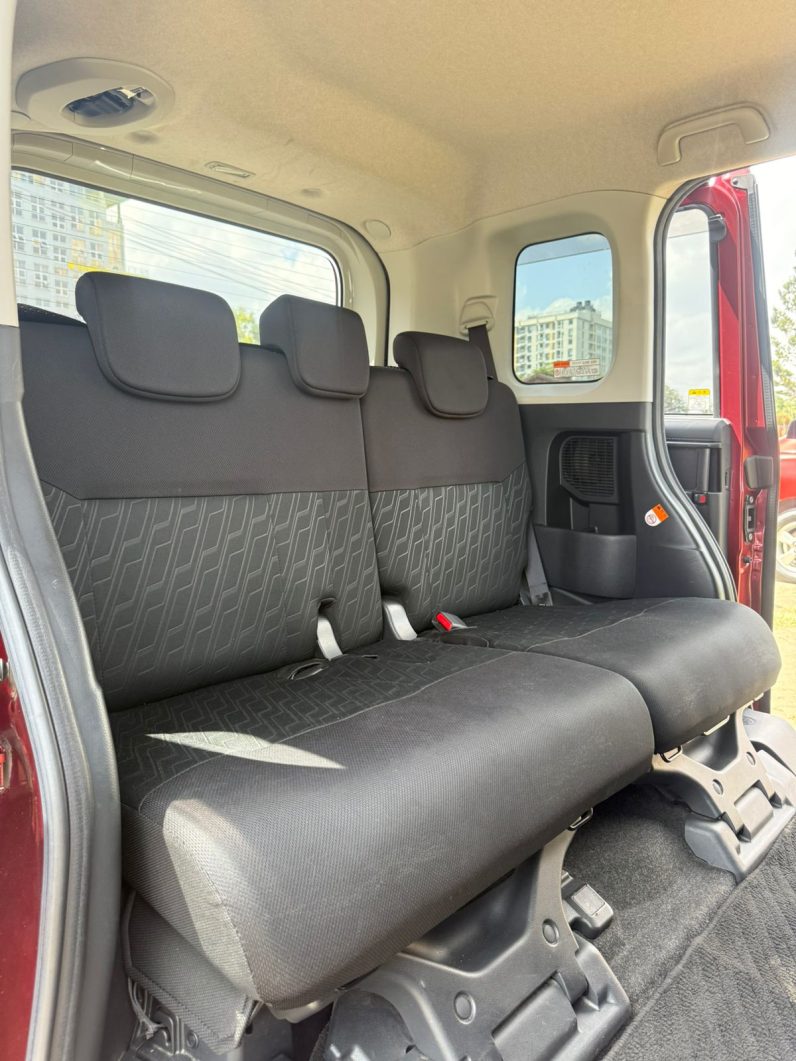 
								Toyota Roomy full									