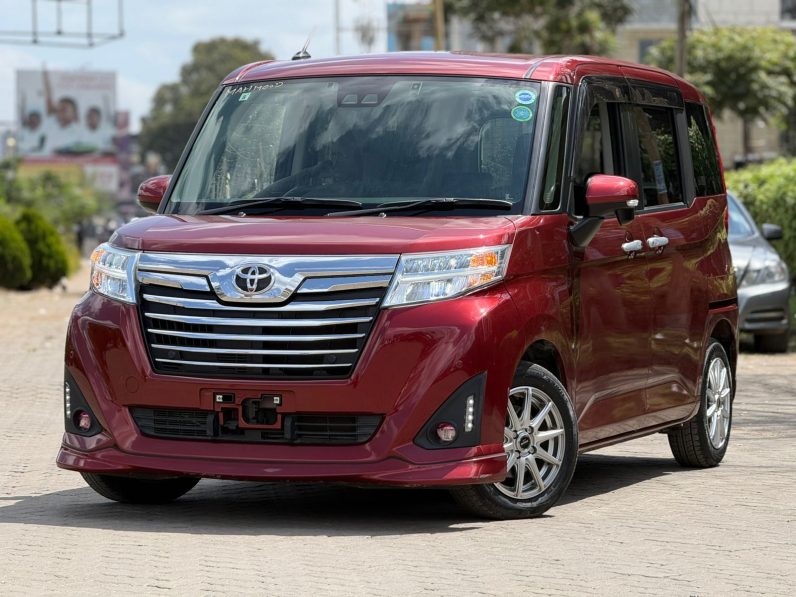 
								Toyota Roomy full									