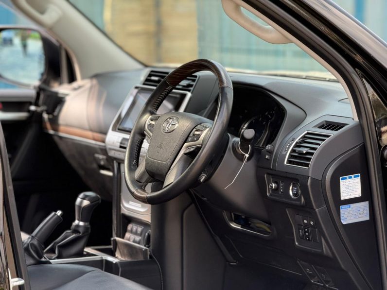 
								Toyota Landcruiser Prado TXL full									