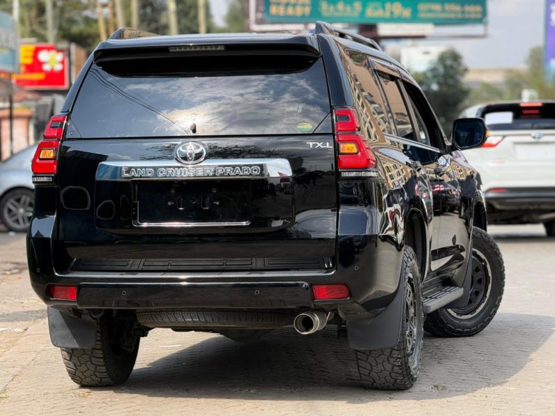
								Toyota Landcruiser Prado TXL full									