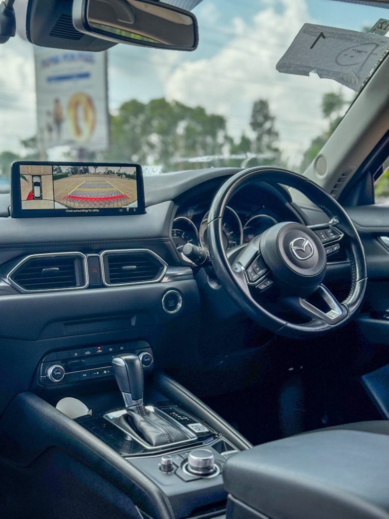 
								Mazda CX-5 full									