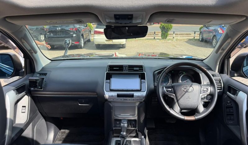 
								Toyota Landcruiser Prado TXL full									