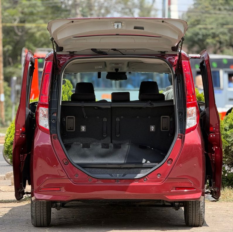
								Toyota Roomy full									