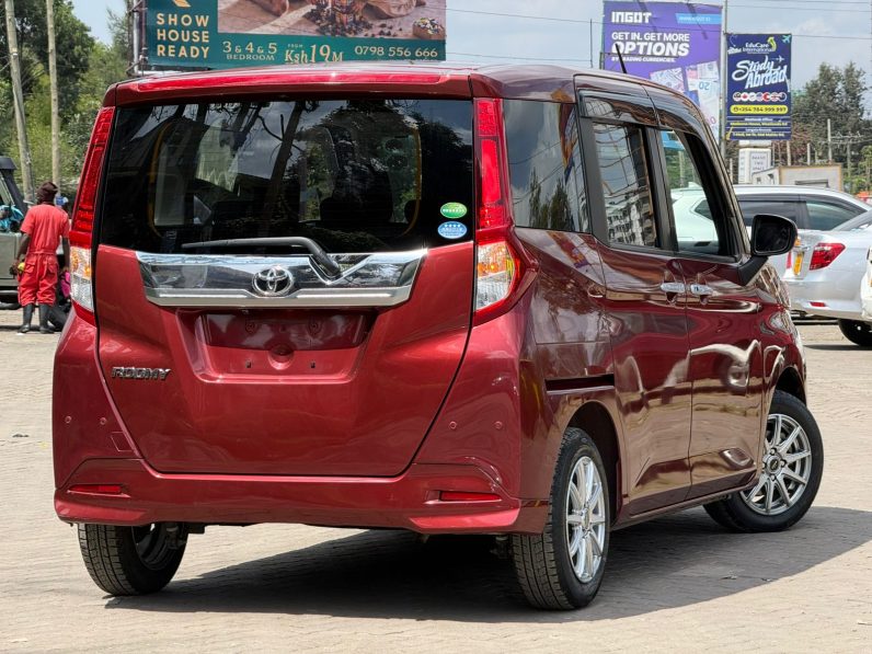 
								Toyota Roomy full									