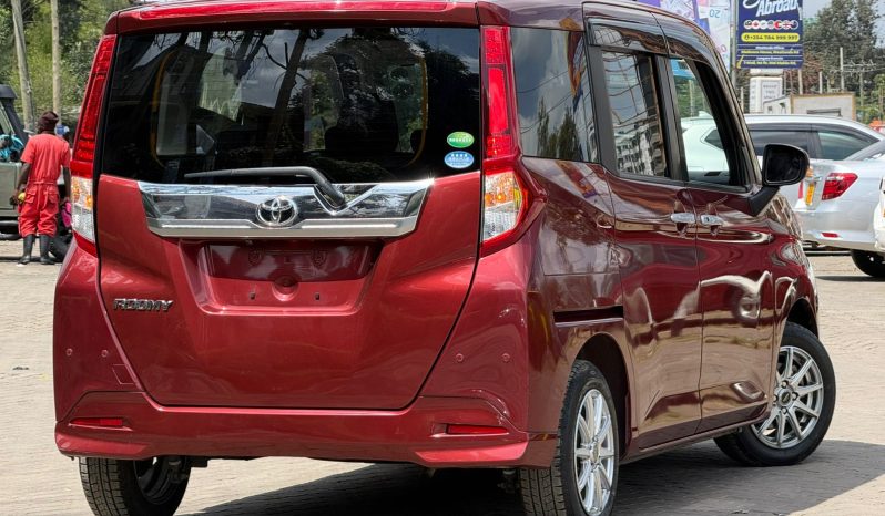 
								Toyota Roomy full									