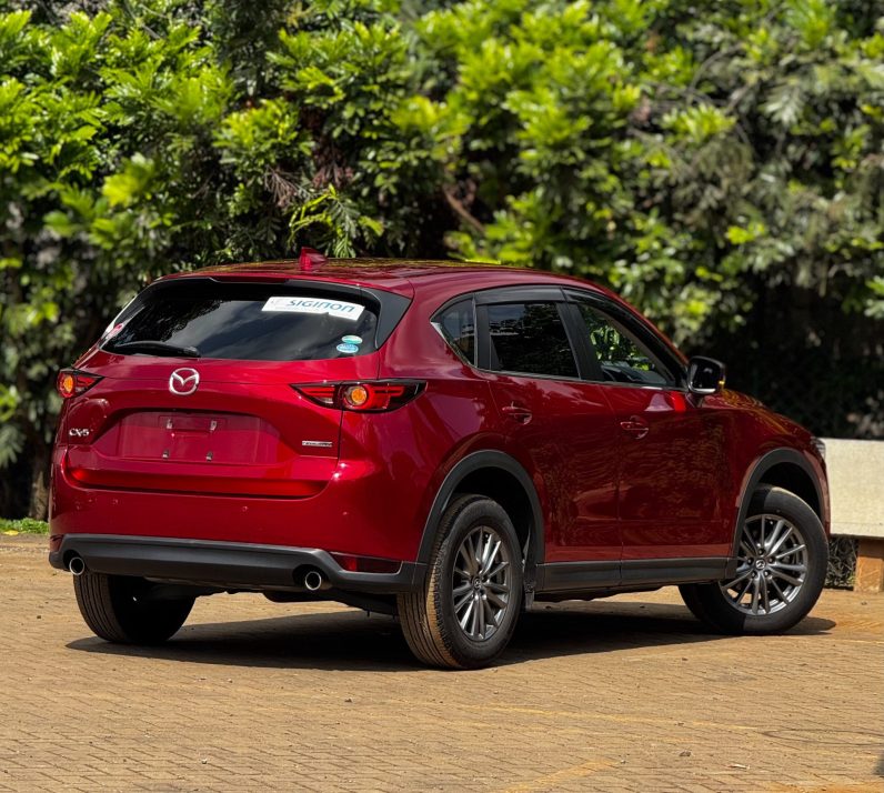 
								Mazda CX-5 full									