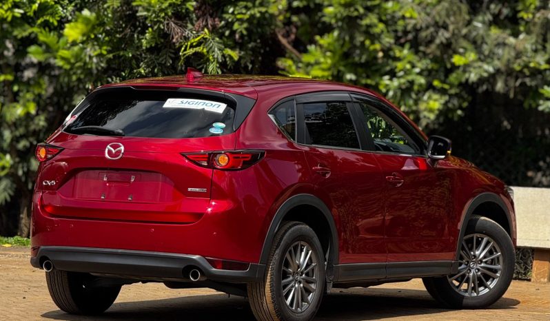 
								Mazda CX-5 full									