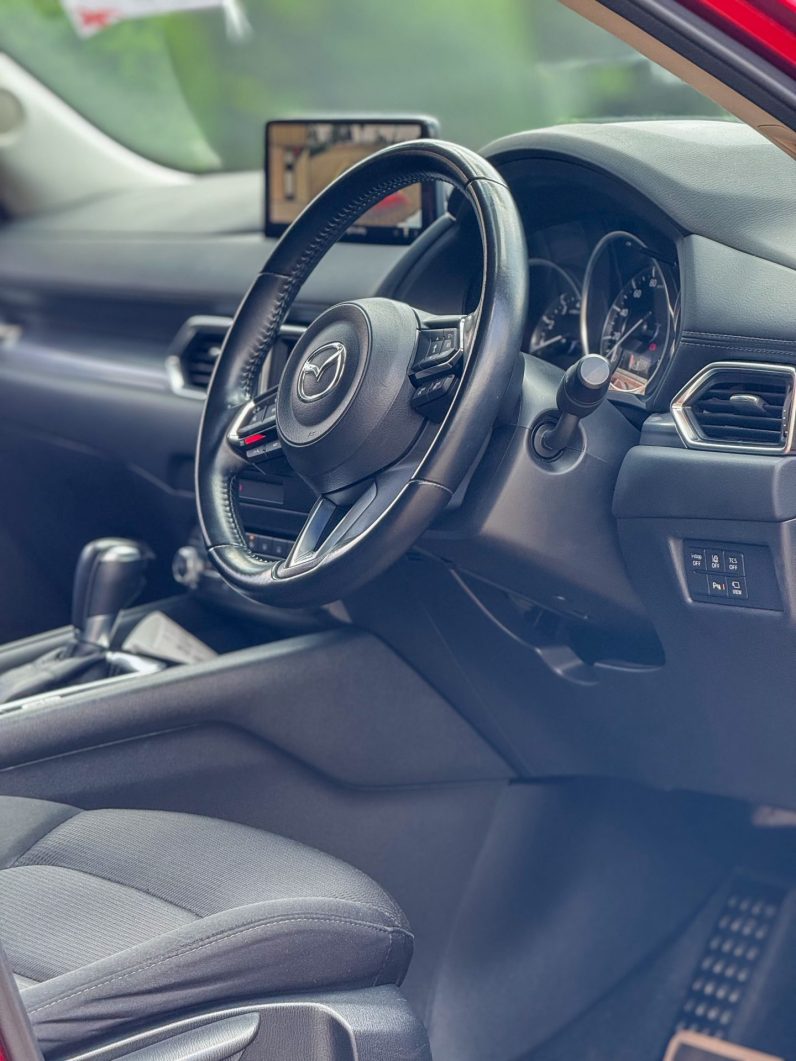 
								Mazda CX-5 full									