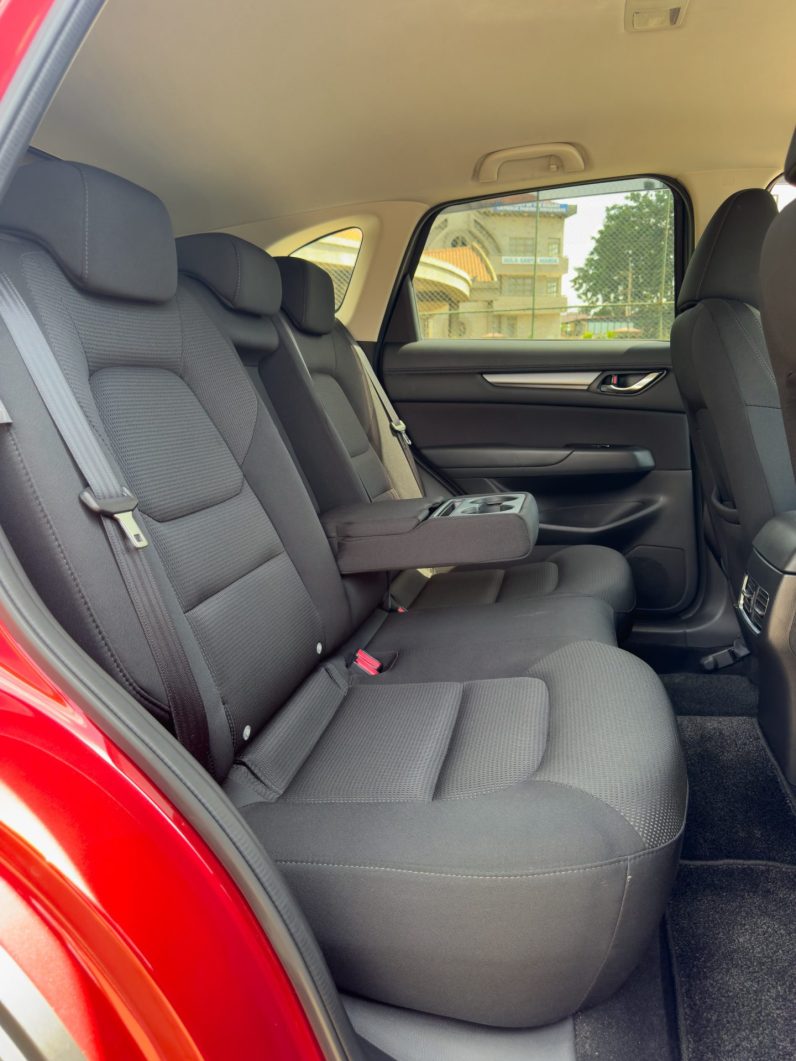 
								Mazda CX-5 full									
