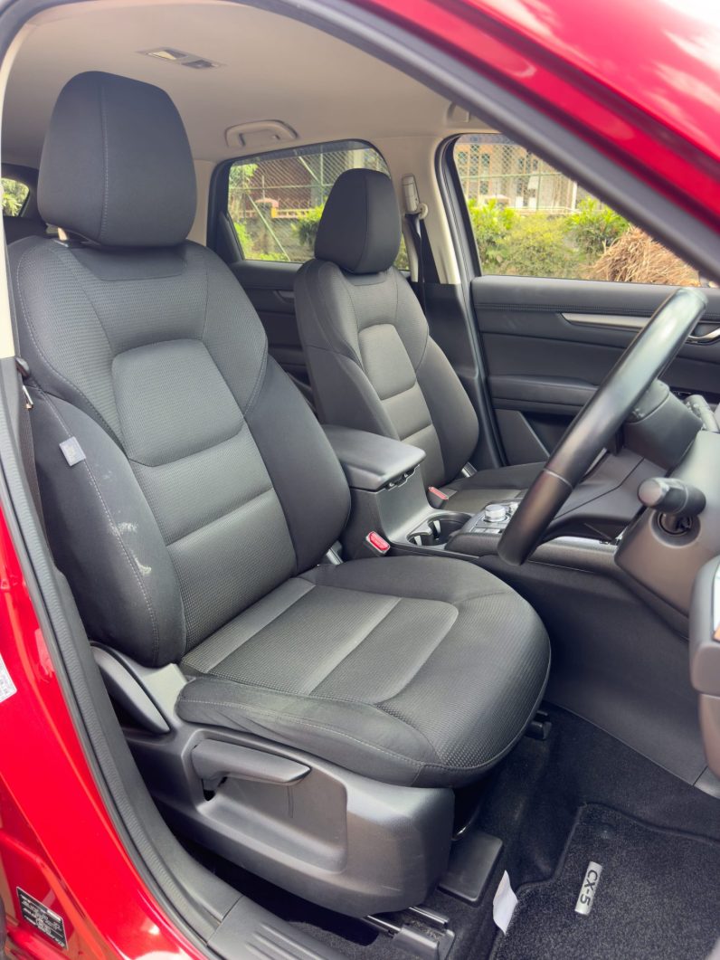 
								Mazda CX-5 full									