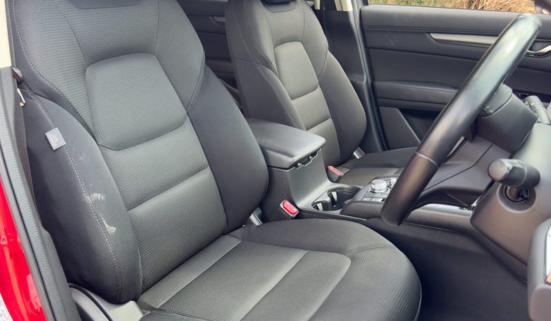 
								Mazda CX-5 full									