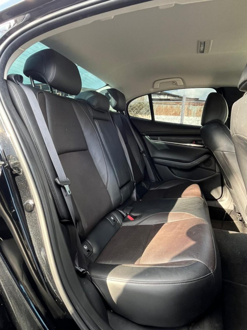 
								Mazda 3 full									