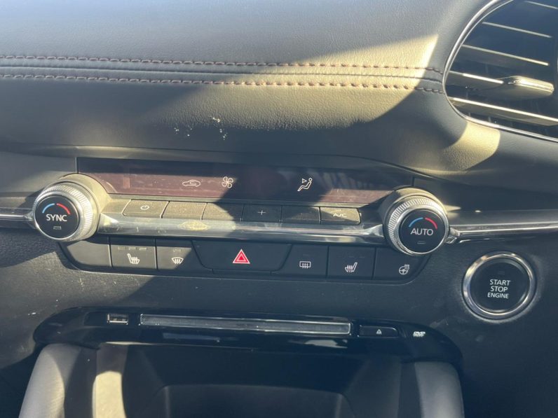 
								Mazda 3 full									