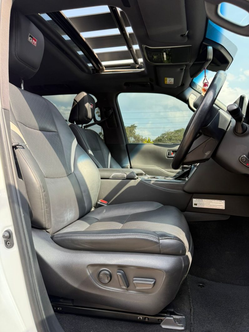 
								Toyota Land Cruiser300 Gr Sport full									