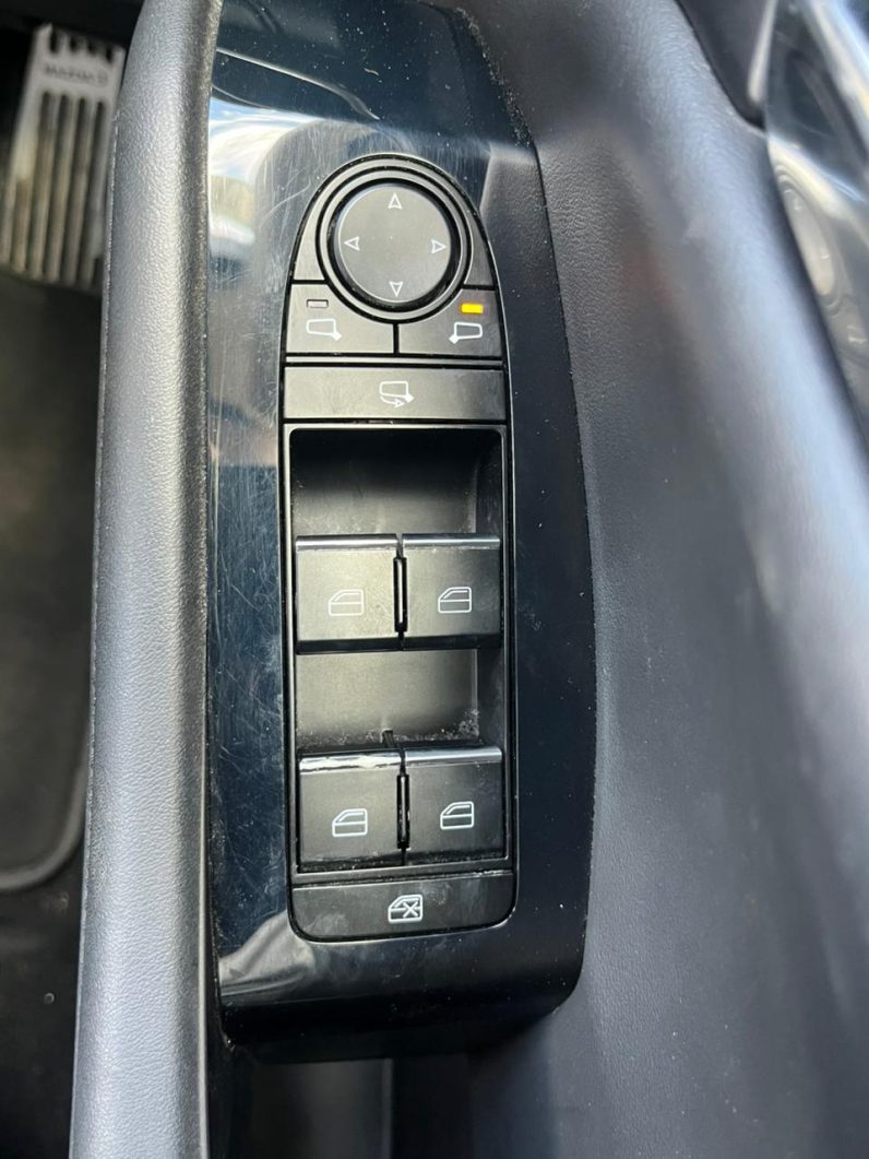 
								Mazda 3 full									