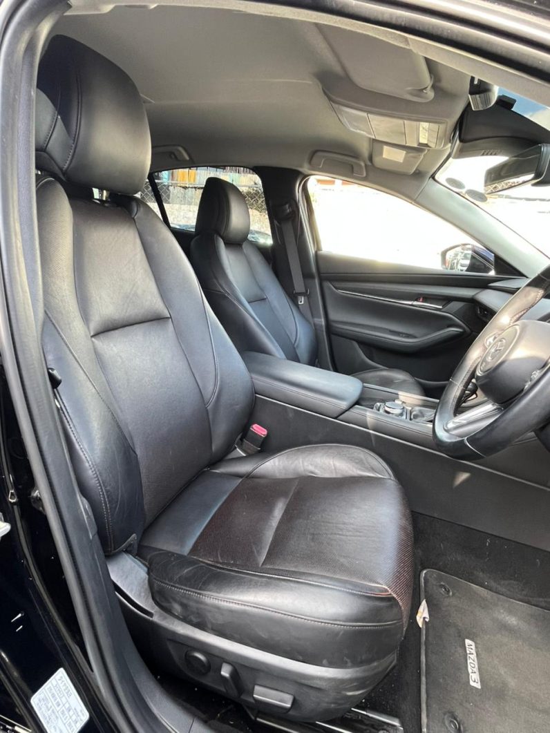 
								Mazda 3 full									