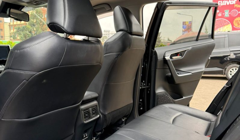 
								Toyota Rav4 full									