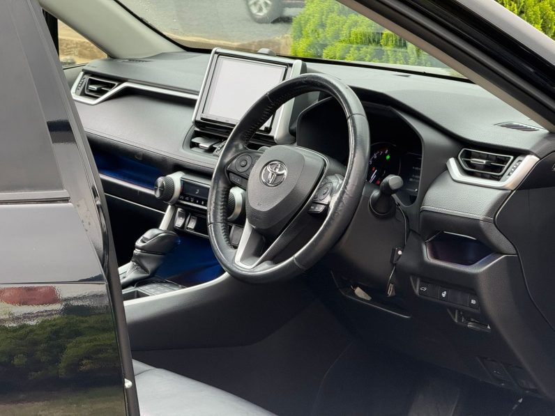 
								Toyota Rav4 full									