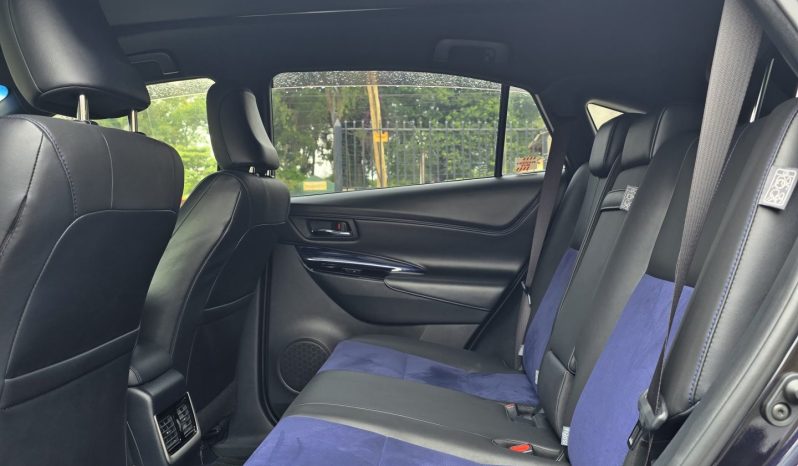 
								Toyota Harrier full									