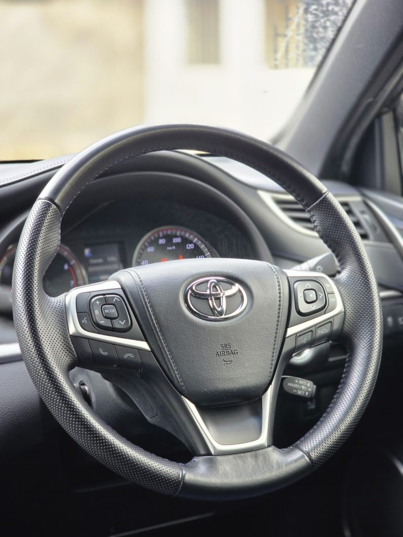
								Toyota Harrier full									