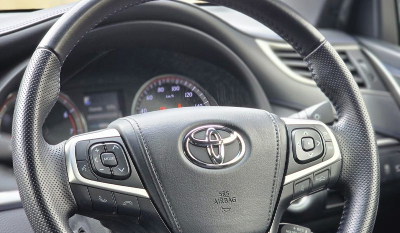 
								Toyota Harrier full									