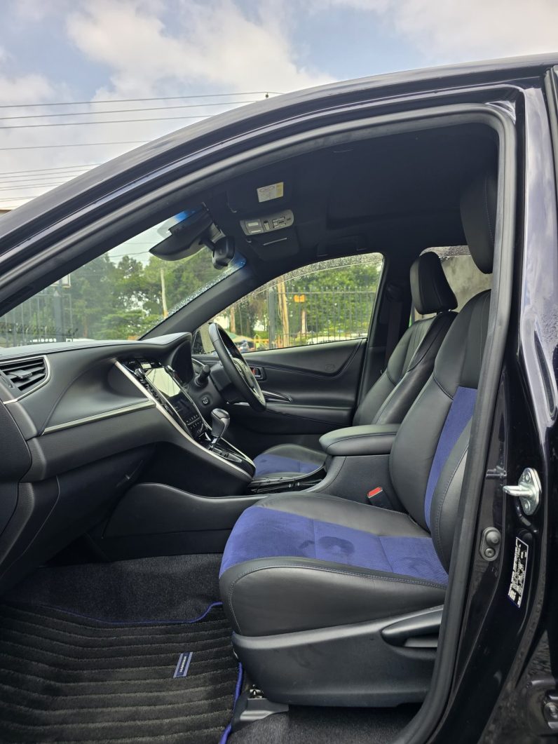 
								Toyota Harrier full									