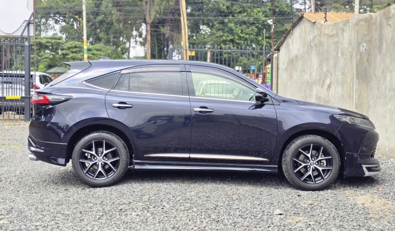 
								Toyota Harrier full									