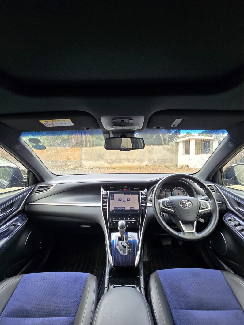 
								Toyota Harrier full									