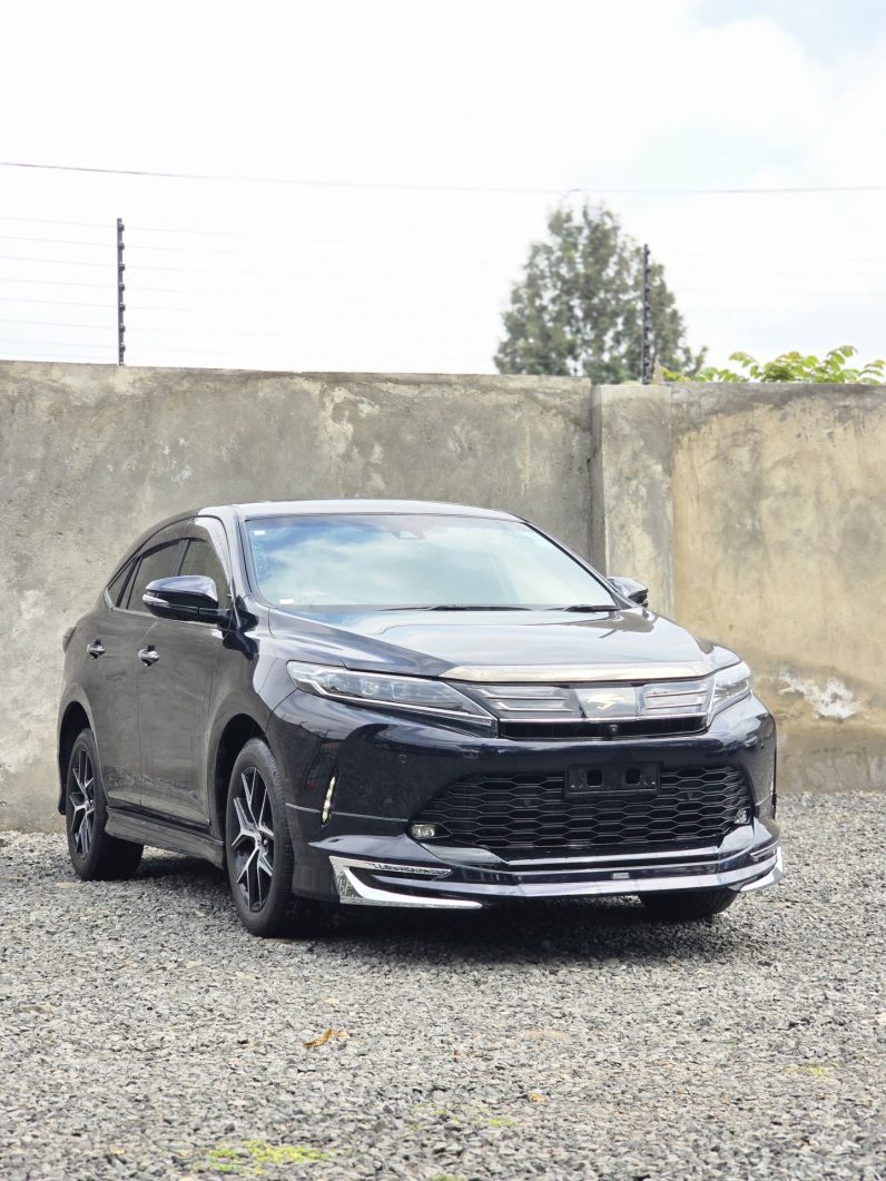 
								Toyota Harrier full									
