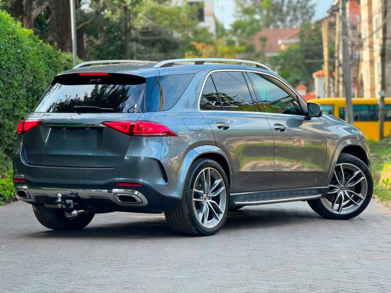 
								Mercedes Benz GLE 300D full									