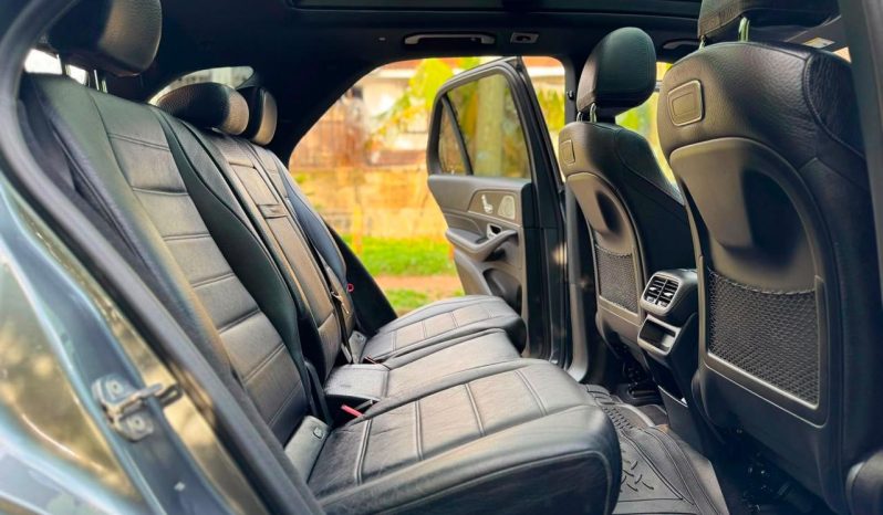 
								Mercedes Benz GLE 300D full									