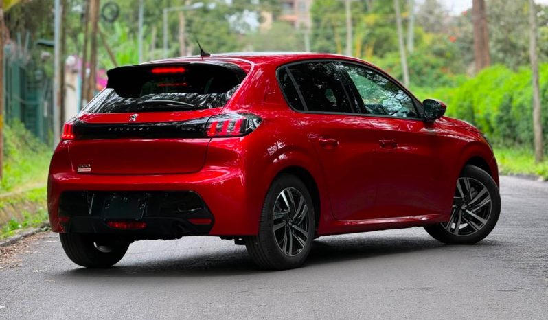 
								Peugeot 208 full									