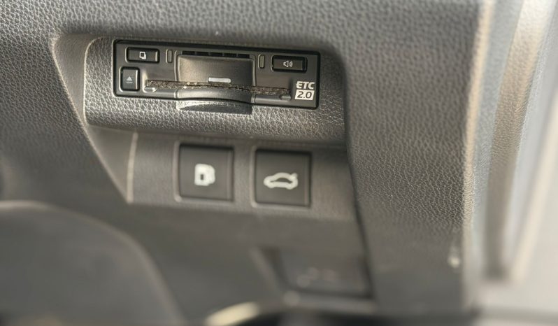 
								Toyota Crown full									