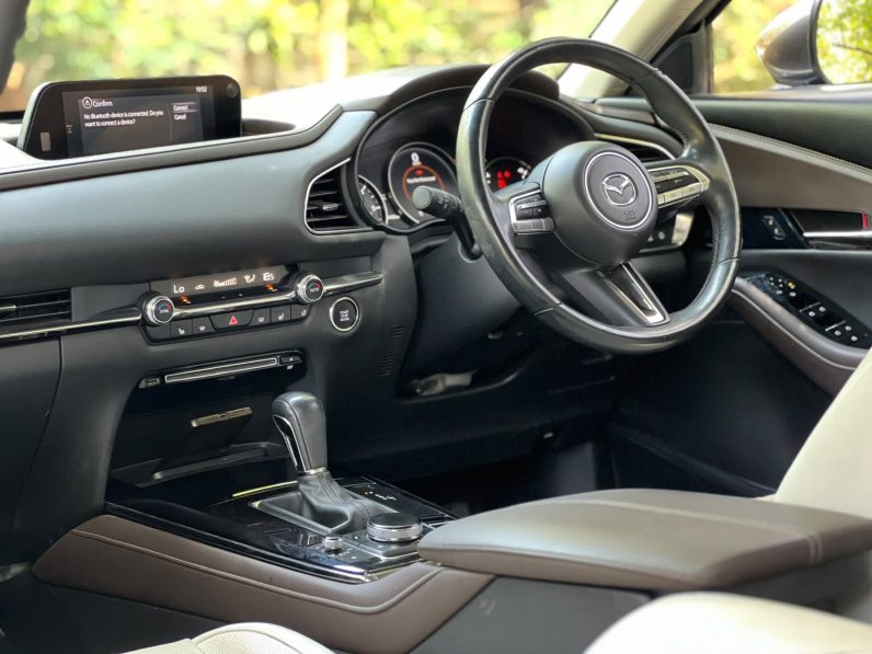 
								Mazda CX-30 full									