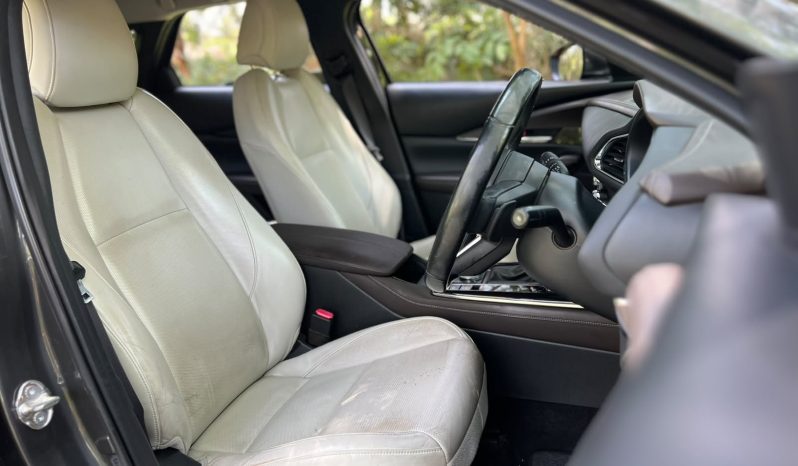 
								Mazda CX-30 full									